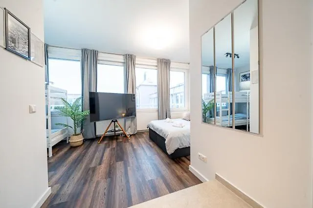 1 Modernes City-studio Fuer 6 Bogenhausen Naehe Messe 뮌헨